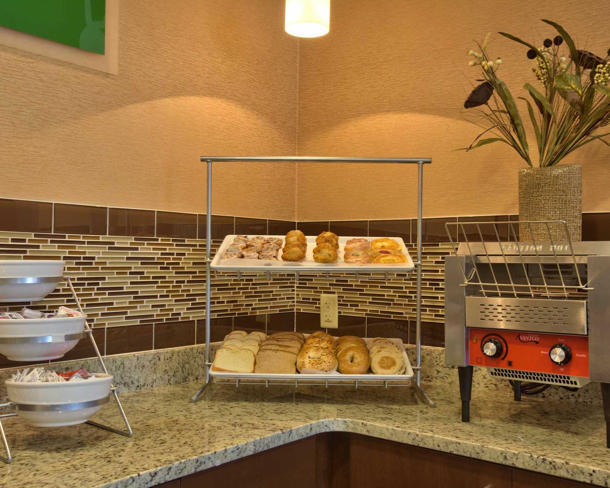Comfort Inn & Suites Dothan East Einrichtungen foto